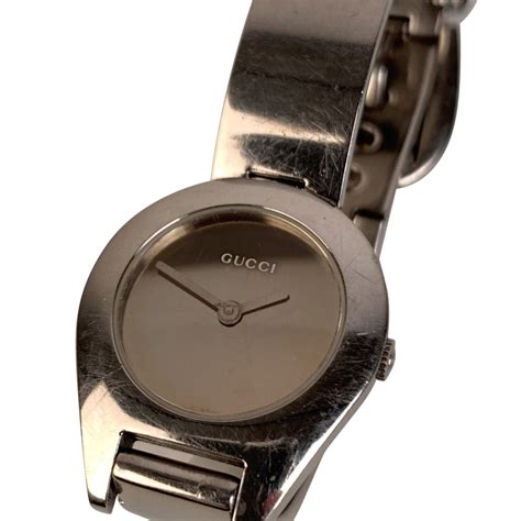 Gucci Stainless Steel 6700L Ladies Wrist Watch .